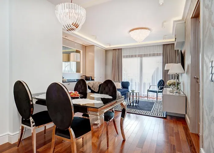 Diamonds Luxury Old Town Residence